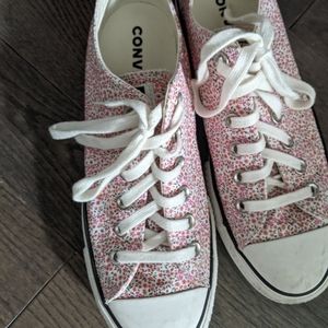 Platform converse